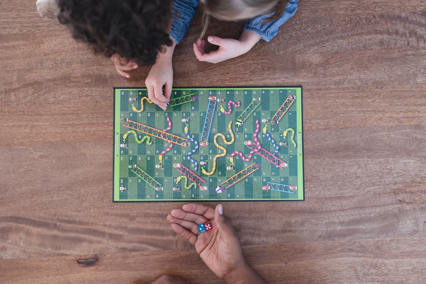 Touchdown - Passes & Flags Board Game